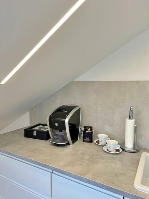White 1 Bd Old Town Apartment By Hostlovers 考纳斯 外观 照片