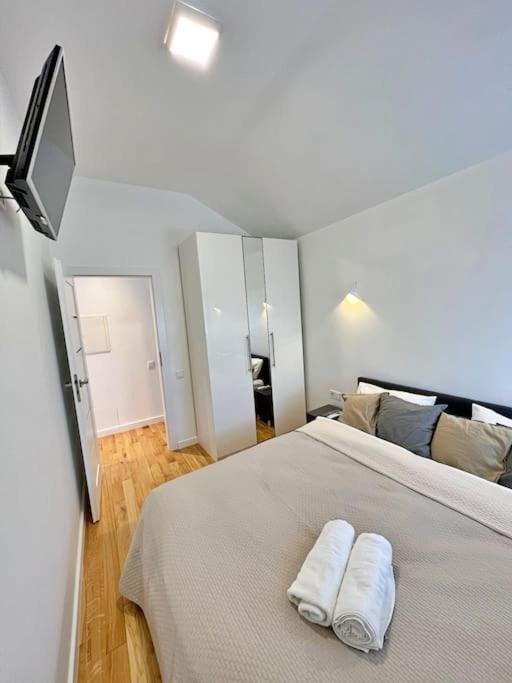 White 1 Bd Old Town Apartment By Hostlovers 考纳斯 外观 照片