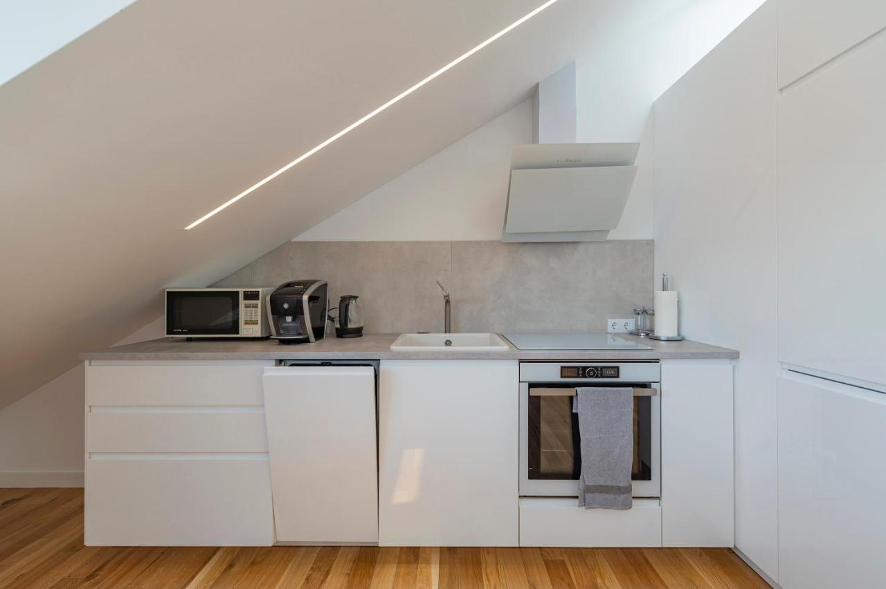 White 1 Bd Old Town Apartment By Hostlovers 考纳斯 外观 照片