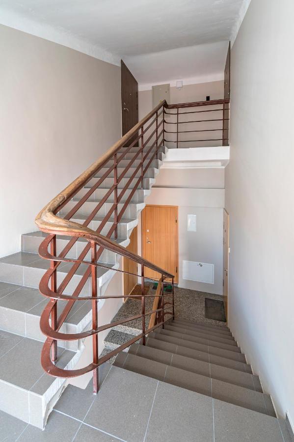 White 1 Bd Old Town Apartment By Hostlovers 考纳斯 外观 照片